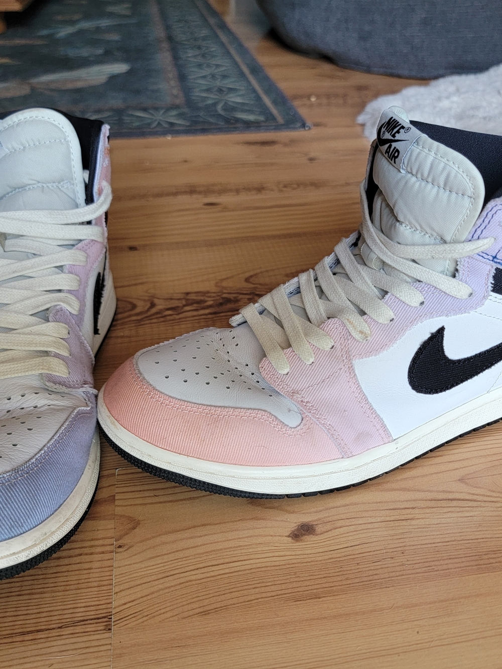 Nike High-Top Sneakers in Pastel Pink and Lavender - Picture 3 of 10